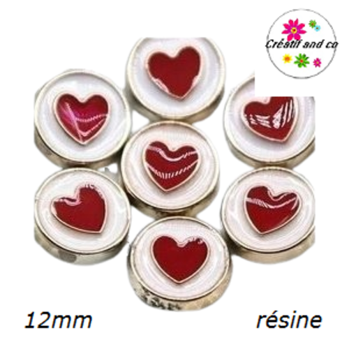 X2 cabochons plats fond blanc coeur rouge résine 12mm