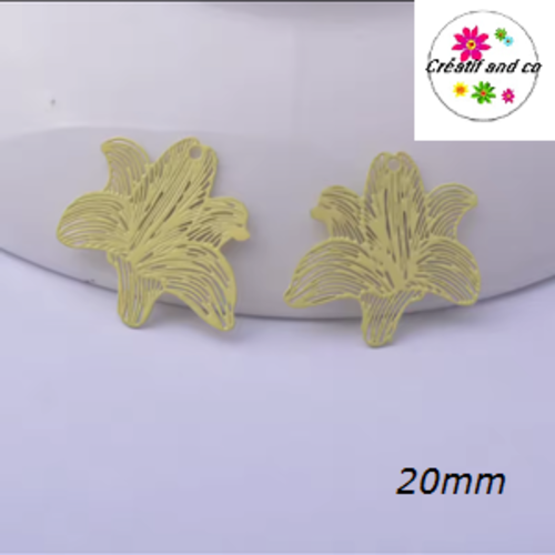 Breloque estampe fleur de lys jaune 20mm