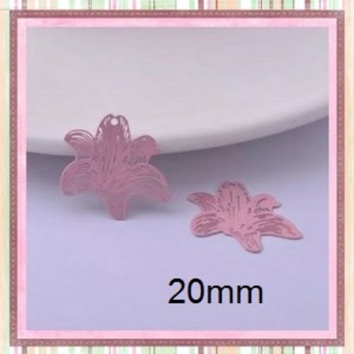 Breloque estampe fleur de lys rose 20mm