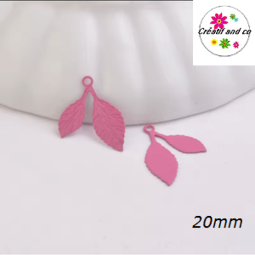 Breloque estampe double feuille vieux rose foncée 20mm