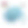 X30 perles forme fleur bleu ciel argile polymère 6mm