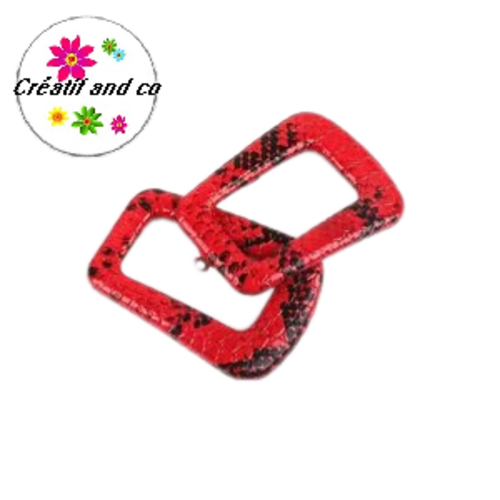 Pendentif rectangle simili cuir rouge 42mm