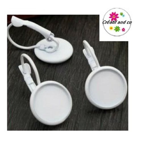 Boucle d'oreille blanche pour cabochon 12mm