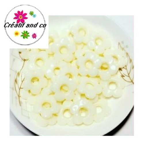 X 2 perles fleur blanc cassé 19mm