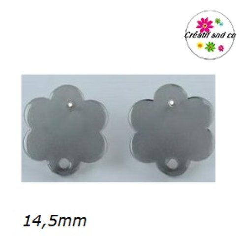 Clou oreille fleur de prunier noire translucide acrylique et tige argent 925