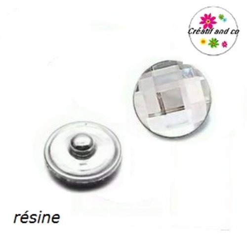 Bouton pression à facette blanc résine