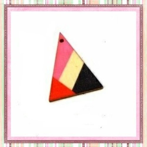 Pendentif triangle bois motif graphique 39mm