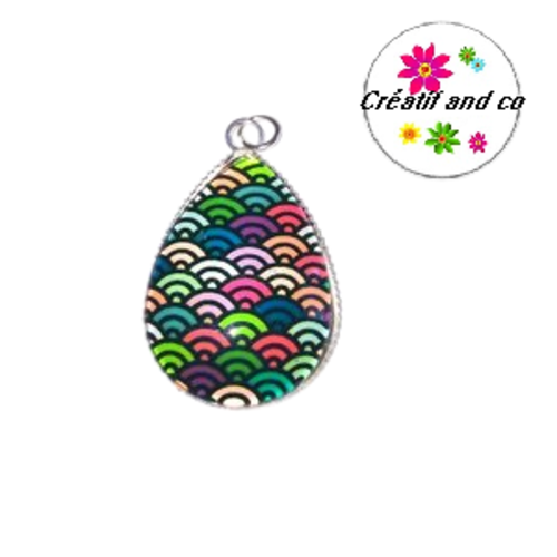 Pendentif cabochon goutte écaille colorée