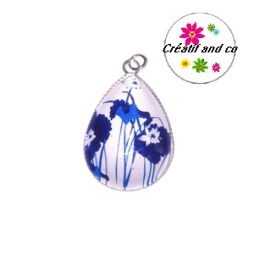 Pendentif cabochon goutte fleurs bleues