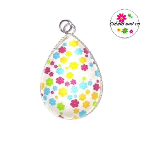 Pendentif cabochon goutte en verre petites fleurs colorées