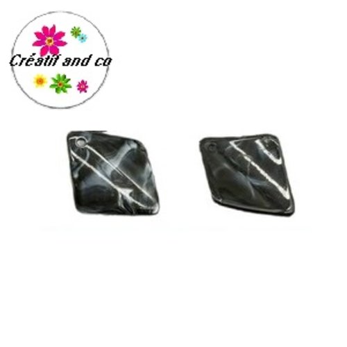 X2 perles acrylique forme diamant noir  30mm