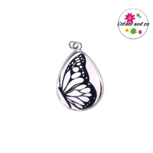 Pendentif cabochon goutte papillon noir