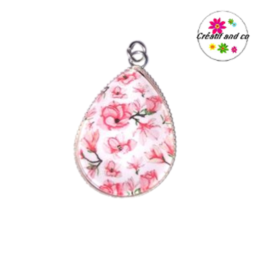 Pendentif cabochon goutte fleurie