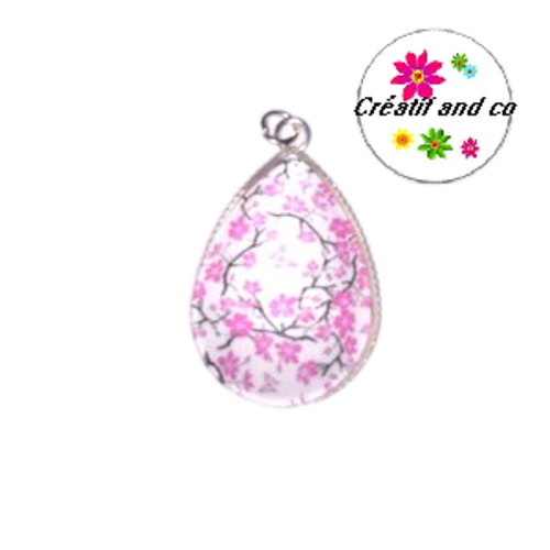 Pendentif cabochon goutte fleurie