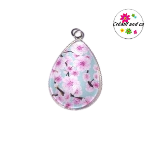 Pendentif cabochon goutte fleurie