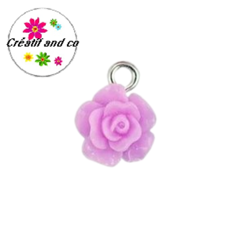 Petit pendentif fleur rose résine parme 17mm