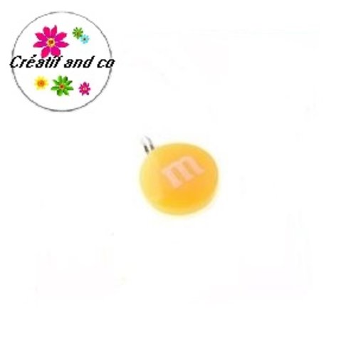 Pendentif cabochon résine bonbon jaune 18mm