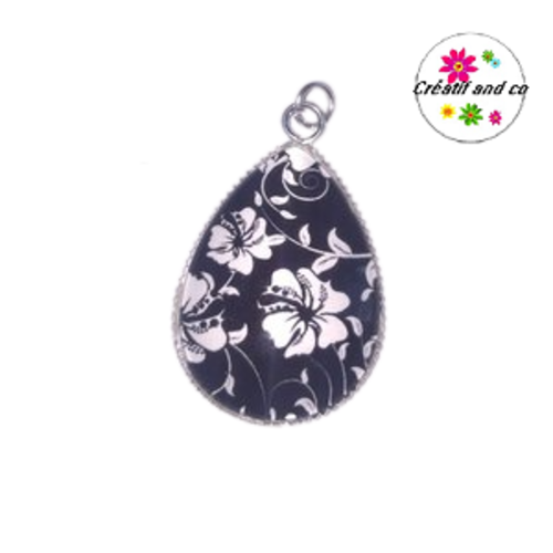 Pendentif cabochon goutte fleur blanche
