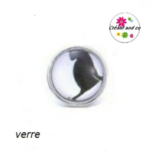 Bouton pression chat noir fond blanc