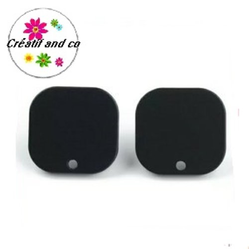 Clou oreille carré noir acrylique et tige argent 925