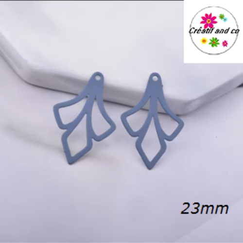 Breloque estampe fleur grise foncée 23mm