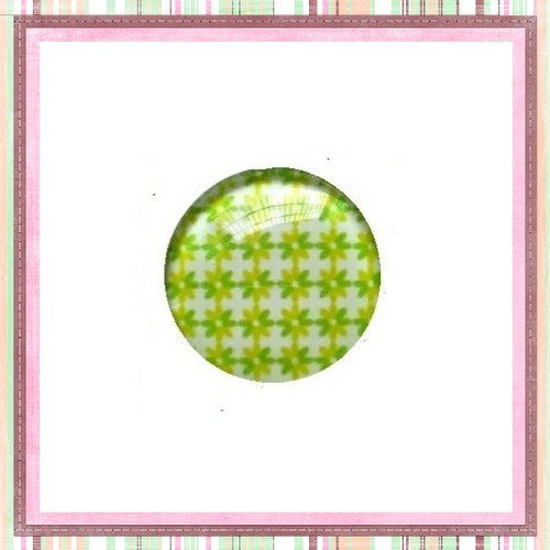 Cabochon motif vert fond blanc 20mm
