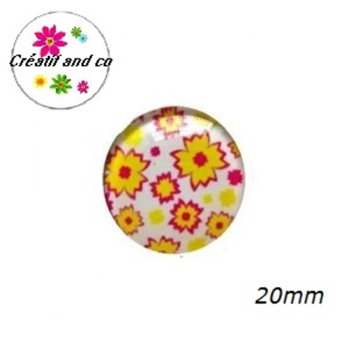 Cabochon fleuri fond blanc 20mm