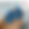 Breloque estampe papillon dans goutte bleue 42mm