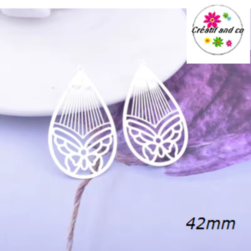 Breloque estampe papillon dans goutte argent 42mm