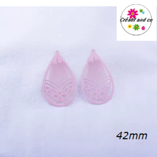 Breloque estampe papillon dans goutte rose 42mm