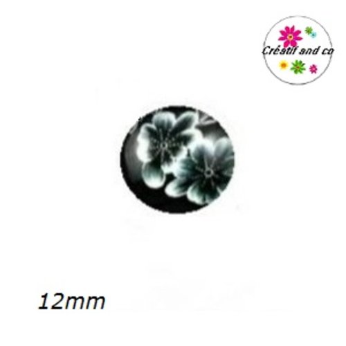 X2 cabochons fleur blanche/grise fond noir 12mm