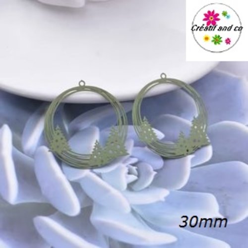 Breloque estampe cercle kaki et ses 3 sapins 30mm