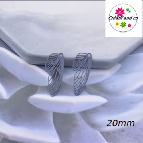 Breloque estampe aile/plume grise 20mm