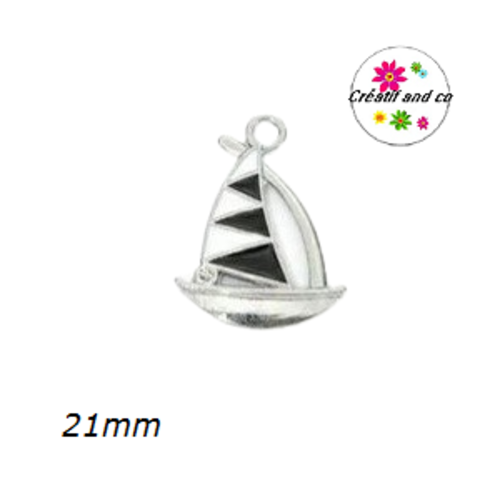 Breloque voilier blanc/noir émail 21mm