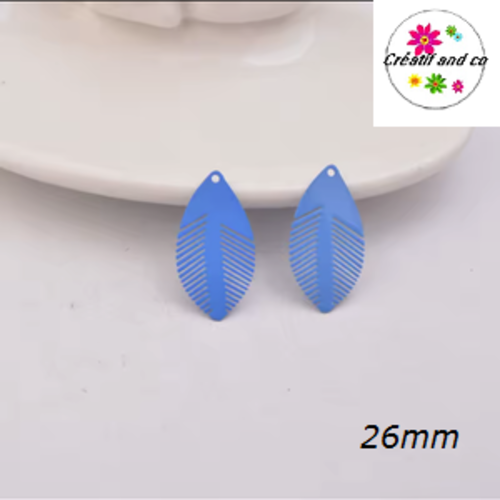 Breloque estampe feuille bleue 26mm