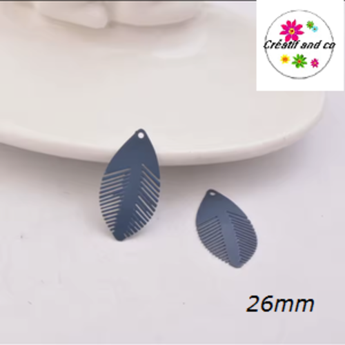 Breloque estampe feuille bleue nuit 26mm