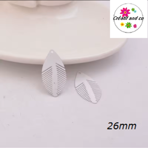 Breloque estampe feuille blanche 26mm