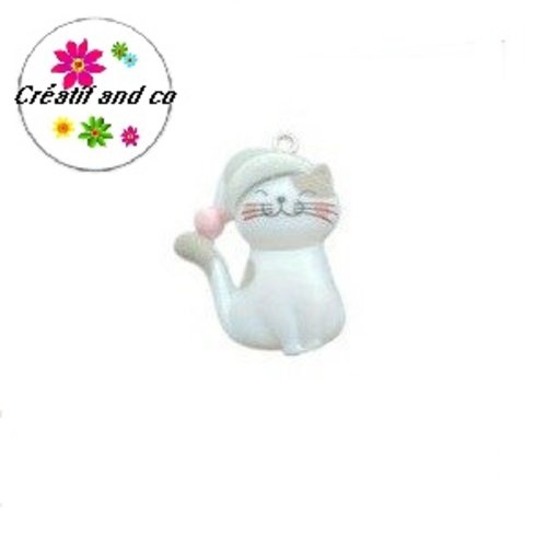 Breloque chat blanc et son bonnet gris kawaï 31mm