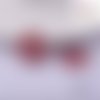 Breloque estampe fleur rouge 26mm