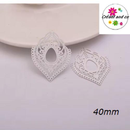 Breloque estampe feuille blanche 40mm