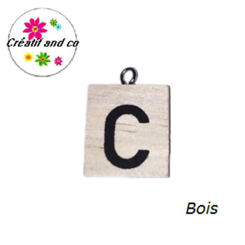Breloque bois brut lettre alphabet c