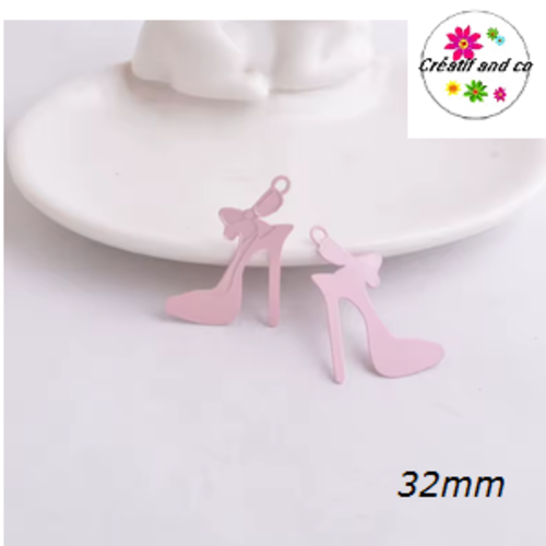 Breloque estampe talon aiguille rose 32mm