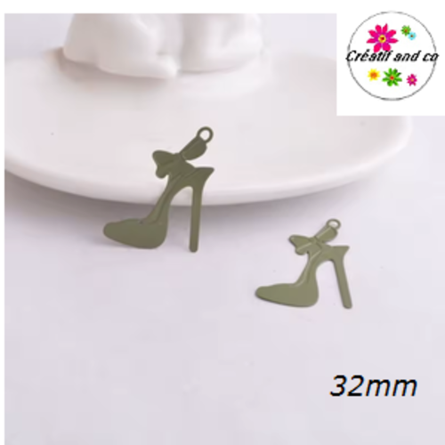 Breloque estampe talon aiguille kaki  32mm
