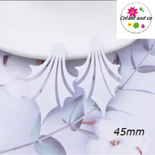 Breloque estampe fleur blanche 45mm
