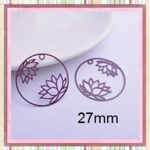 Breloque estampe fleur de lotus dans cercle violine  27mm