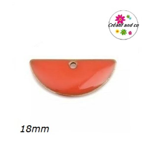 Pendentif demi rond orange foncé émail 18mm