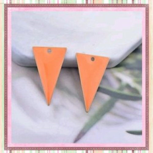 X2 pendentifs triangle orange émail 22mm