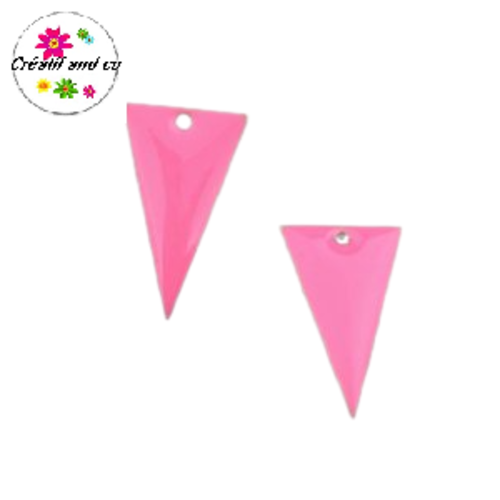 X2 pendentifs triangle rose bonbon émail 22mm