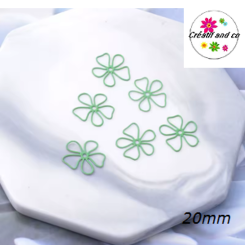 Breloque estampe fleur verte 20mm