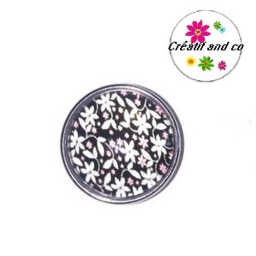 Bouton pression fleuri noir et blanc